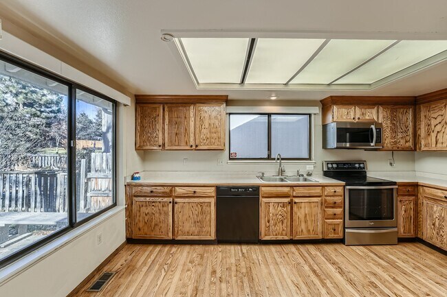 Building Photo - 6367 S Emporia Cir