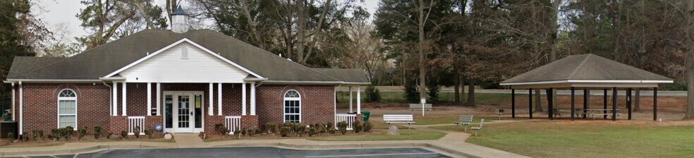 Building Photo - 158 Starlight Cir