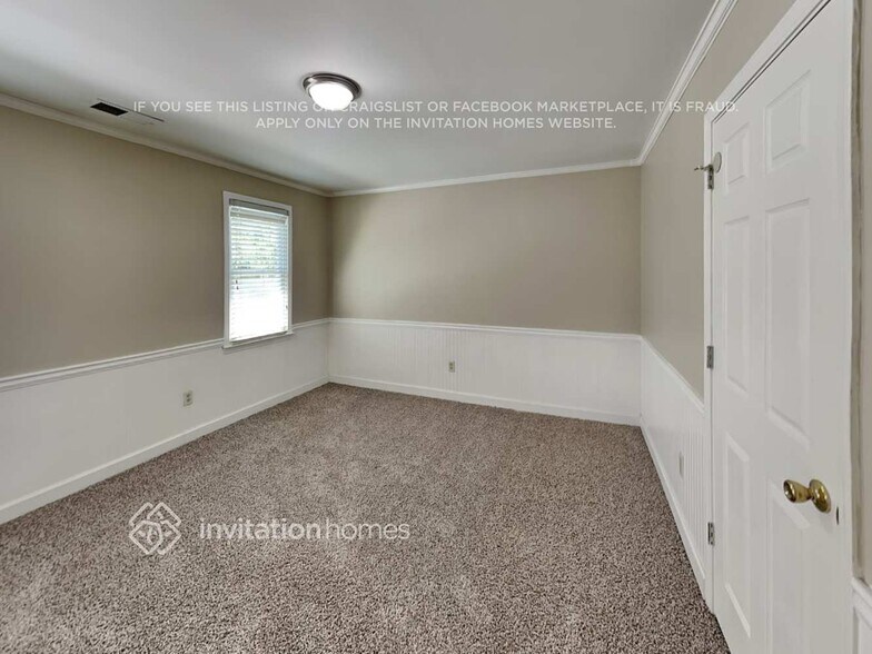Building Photo - 203 Dene Dr