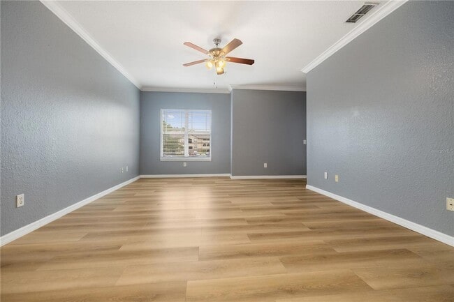 Building Photo - 16573 Enclave Village Dr