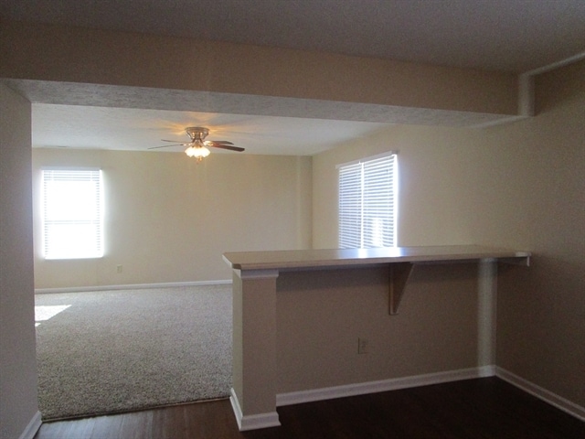 Building Photo - 1518 Bluestem Dr