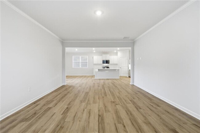 Building Photo - 64 King Vlg