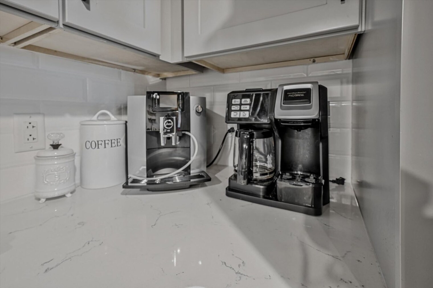 Building Photo - 610 21st Ave N