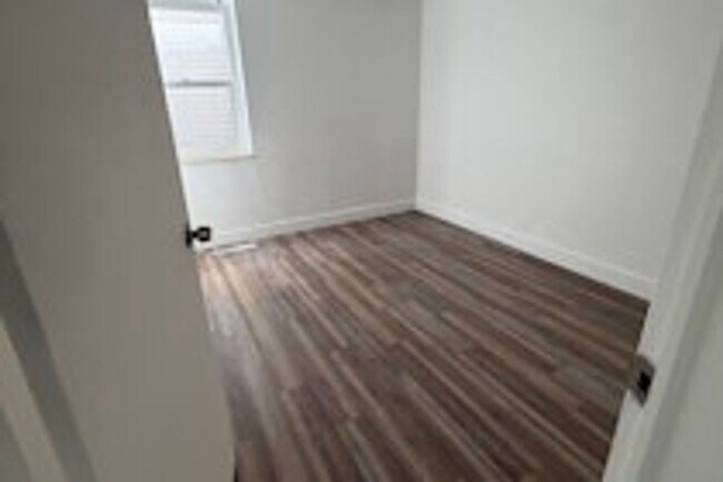 Building Photo - 224 S 900 E