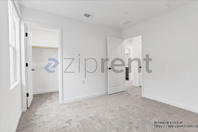 Building Photo - 4654 Sami Jo Dr