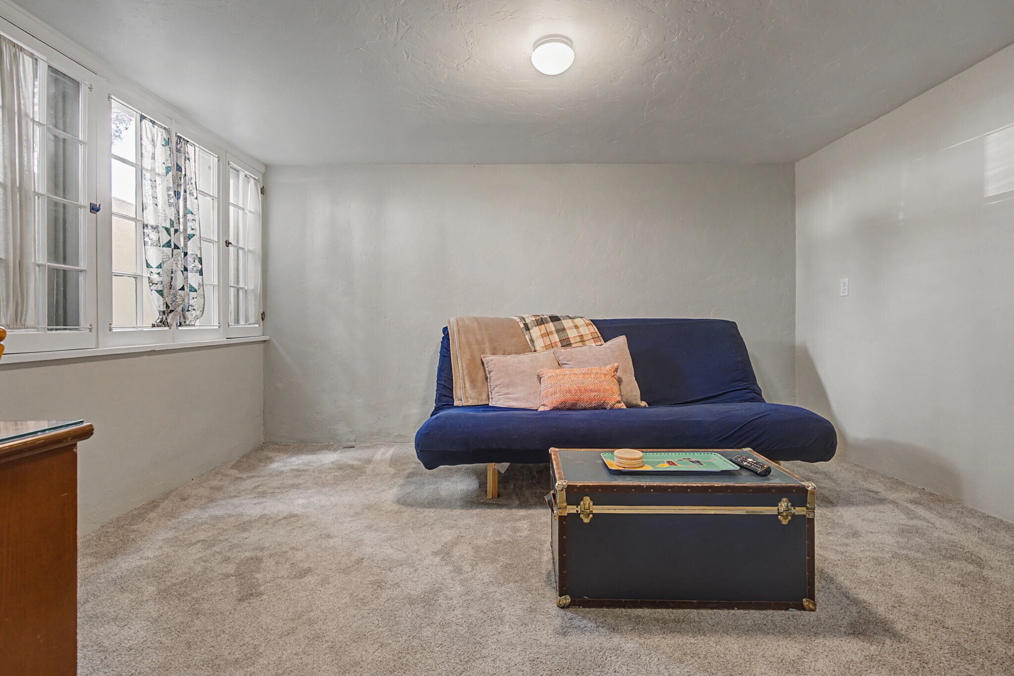 Building Photo - 261 Belford Ave