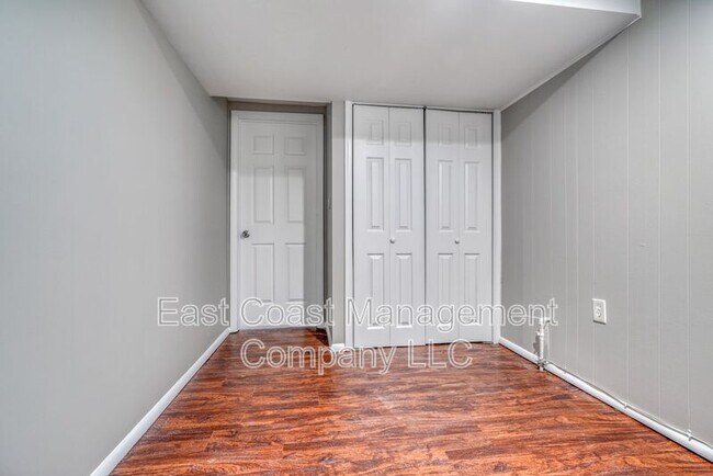 Building Photo - 9616 Mason Ave