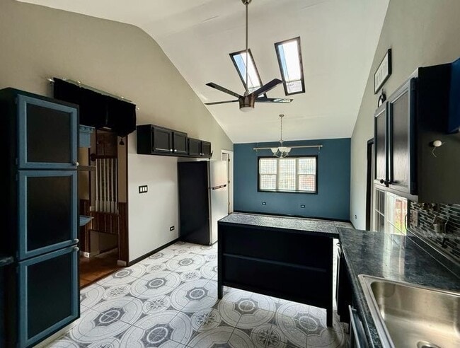 Building Photo - 24633 W Passavant Ave