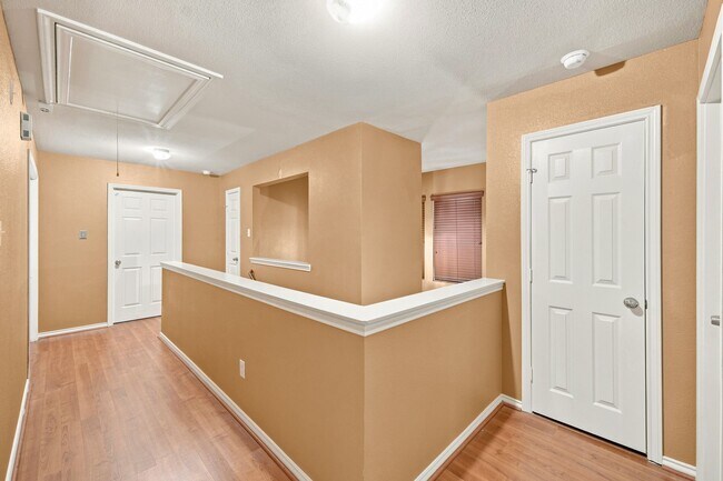 Building Photo - 16551 Pentonshire Ln
