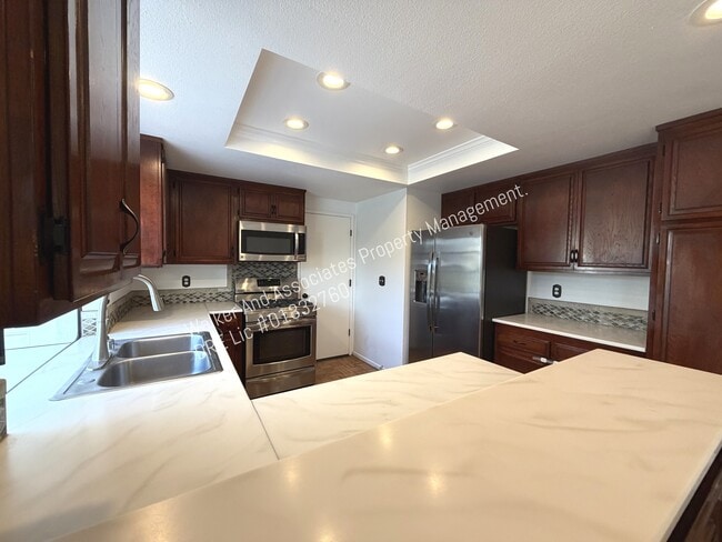 Building Photo - 4445 Via Santa Maria