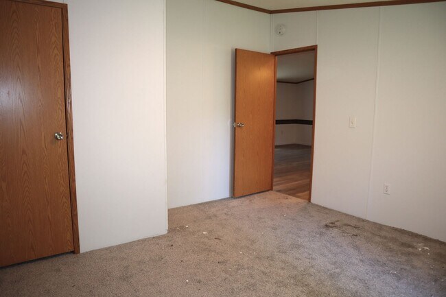 Building Photo - Lovely 3 bedroom, 2 bath home!