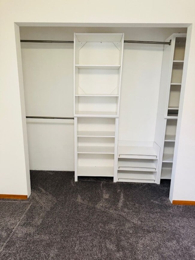 Building Photo - Burlington 3 Bed 2 Bath Home in quiet neighborhood