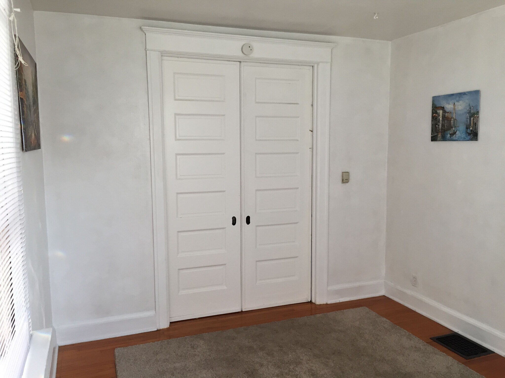 Building Photo - 908 Columbia Ave