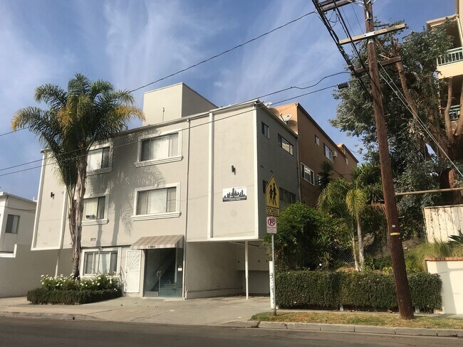 Building Photo - 11865 Rochester Ave