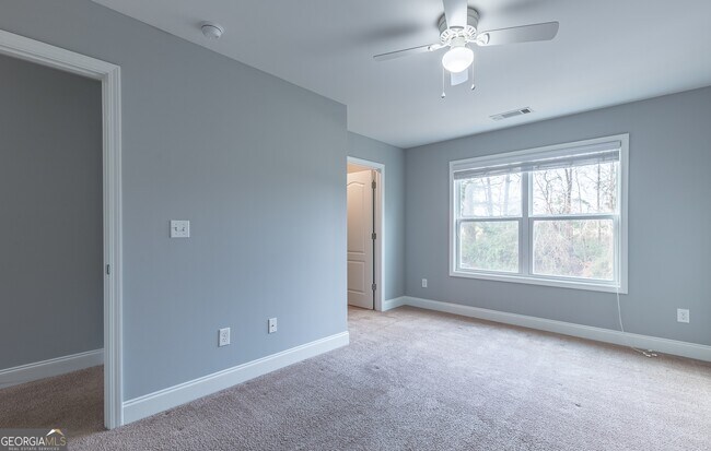 Building Photo - 1280 Binghampton Cir