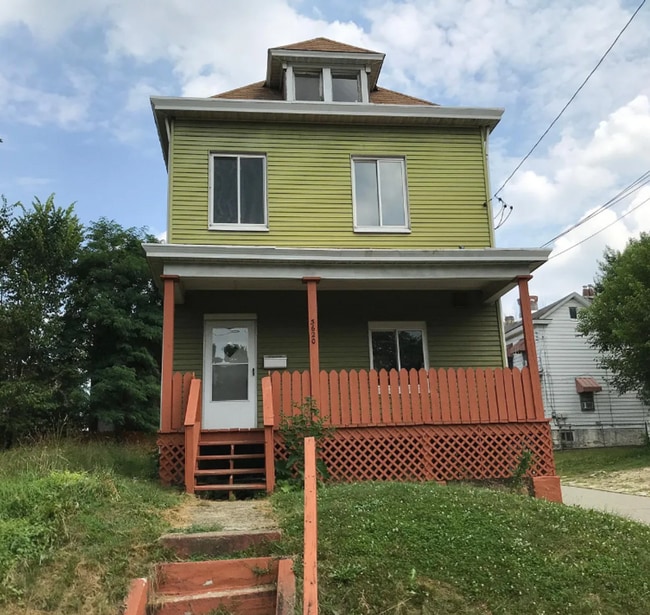 Primary Photo - COMING SOON! HOME IS CURRENTLY OCCUPIED – ...