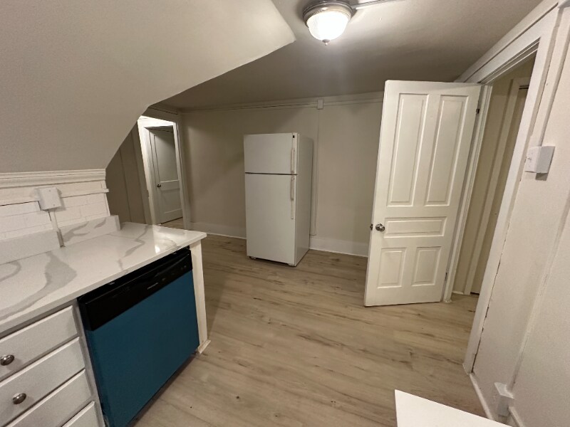 Building Photo - 381-383-383 S 3rd St