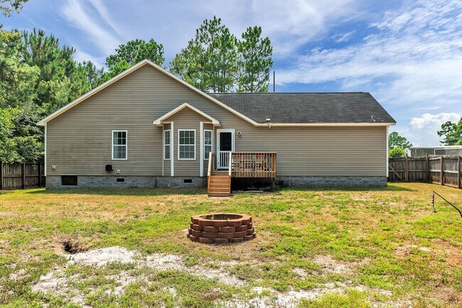 Building Photo - 477 Sand Ridge Rd