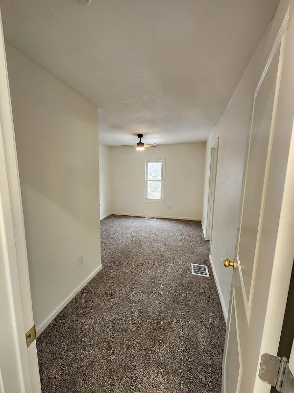 Building Photo - 304 Waller St