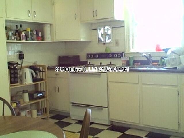 Building Photo - 279 Washington St