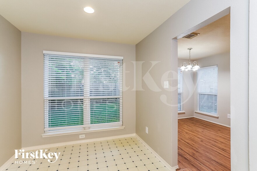 Building Photo - 8614 E Rachlin Cir