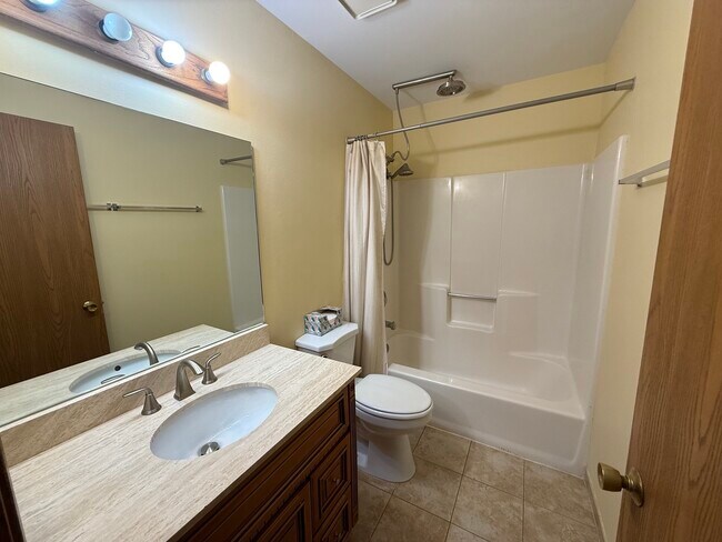 Building Photo - 34293 Birch Ln
