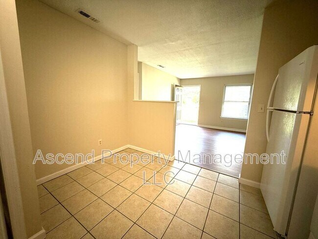 Building Photo - 5052 Eller Rd