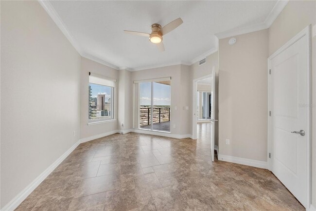Building Photo - 449 S 12th St