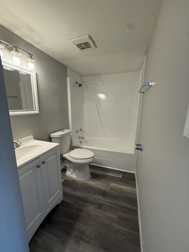 Building Photo - **Move in Special! Inquire now! **Recently...