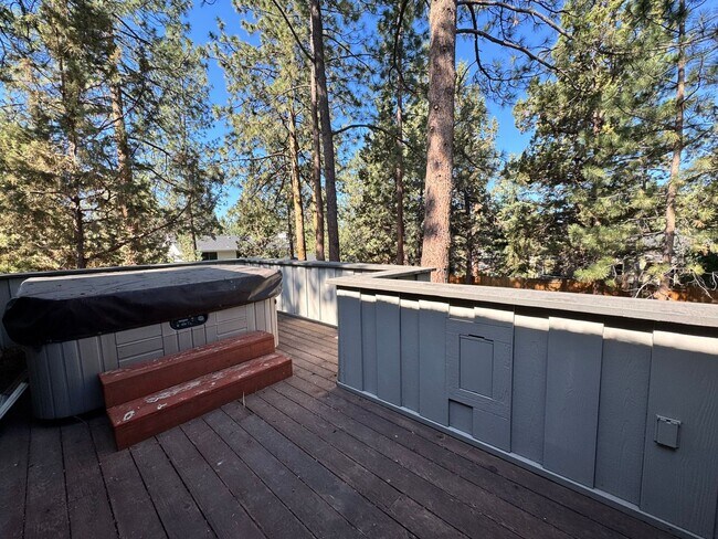 Building Photo - FOR RENT: FURNISHED LONG-TERM EXTREMELY CO...