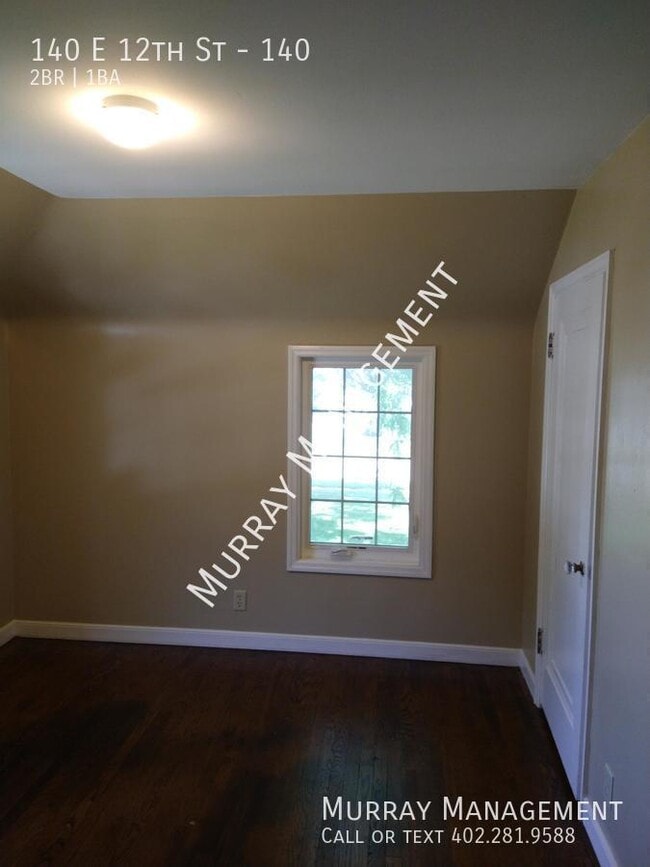 Building Photo - 140 E 12th St