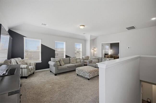 Building Photo - 904 View Dr