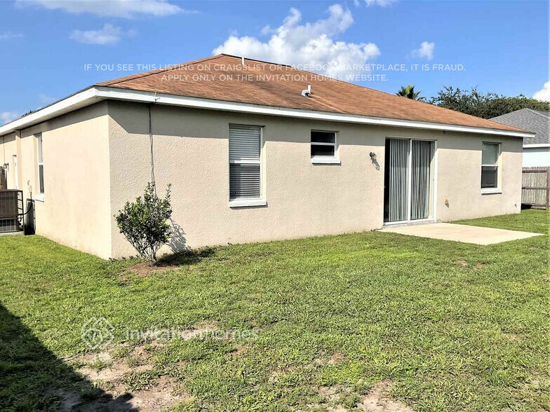 Building Photo - 709 Modena St