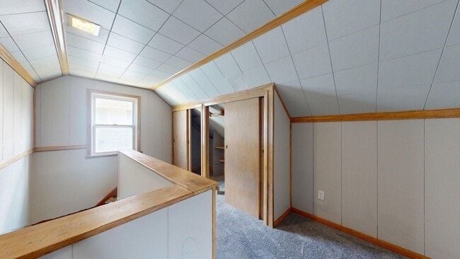 Building Photo - Fulton/W.58th neighborhood; 3 bedroom/2bat...