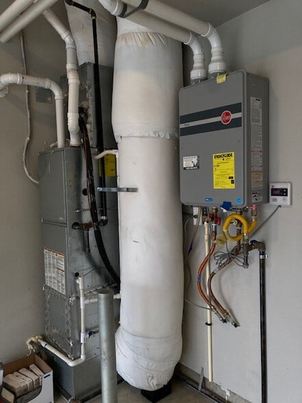 Building Photo - 14450 SW Aiken Ln