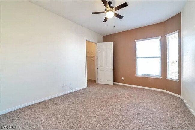 Building Photo - 237 Garrett Ln