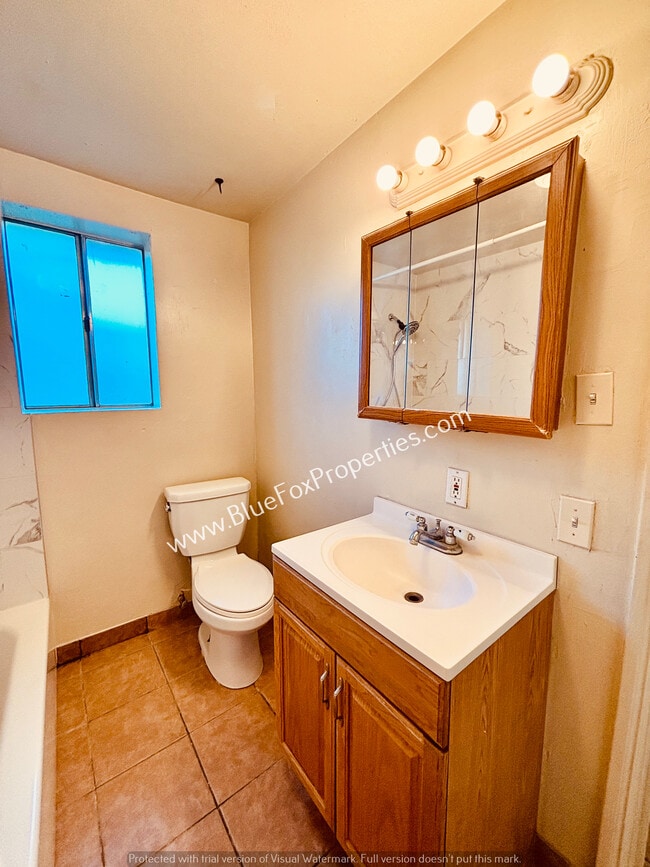 Building Photo - 3707 E Glenn St