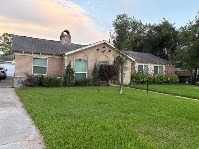 Building Photo - 2210 Pomeran Dr