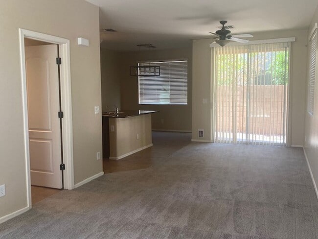 Building Photo - UPGRADE TO THIS GILBERT TWO STORY 4 BEDROOM HOME WITH A 2 CAR GARAGE AND SMALL YARD.