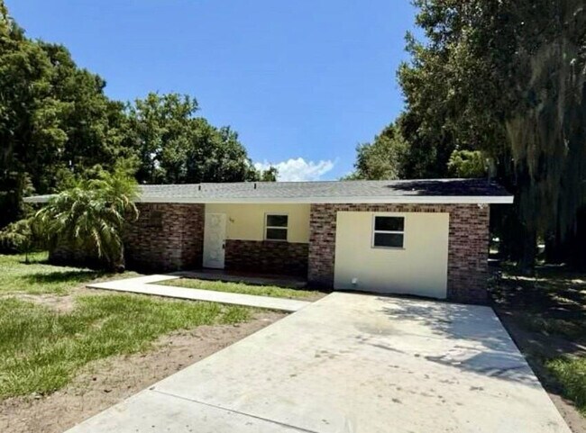 Building Photo - 1617 Birch St