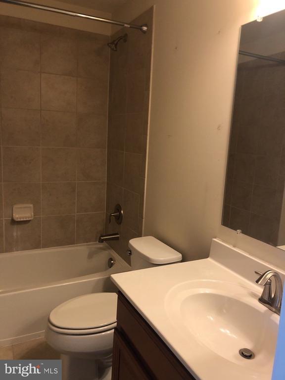 Building Photo - 7242 Brinley Way