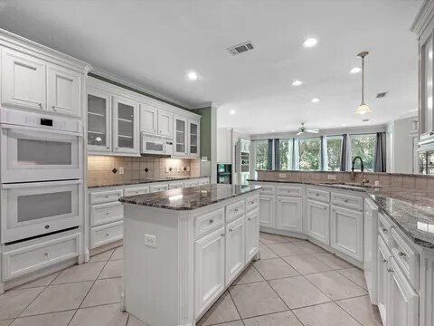 Building Photo - 3311 El Dorado Blvd