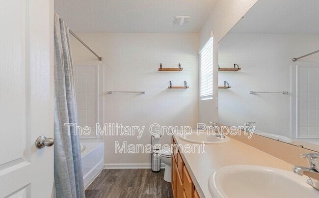 Building Photo - 6914 Sandle Dr