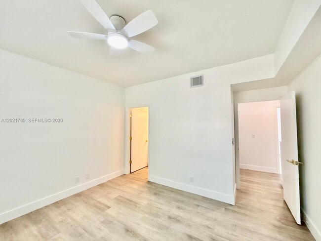 Building Photo - 1498 Barcelona Way