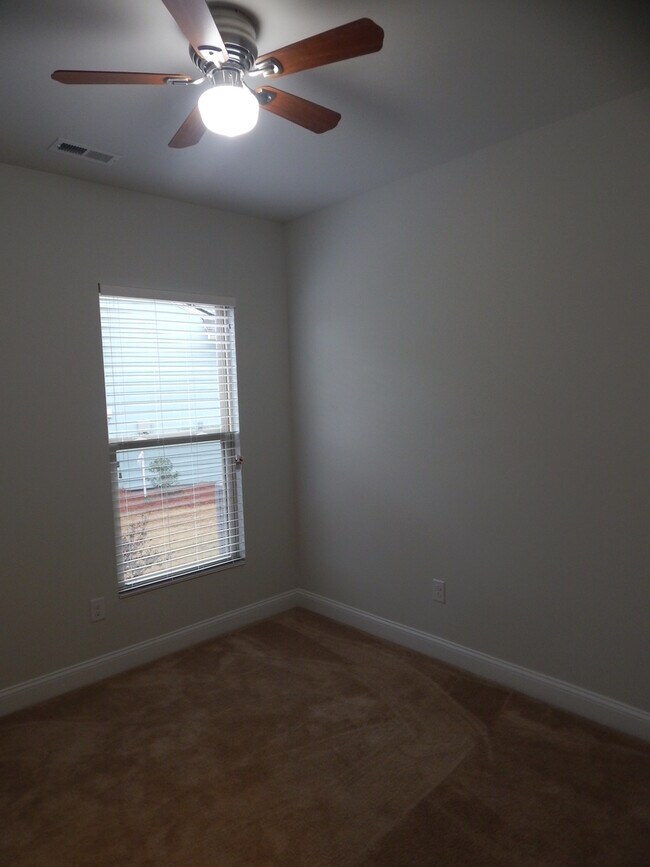 Building Photo - Beautiful home in Del Webb by Riverlights (55 and over community)