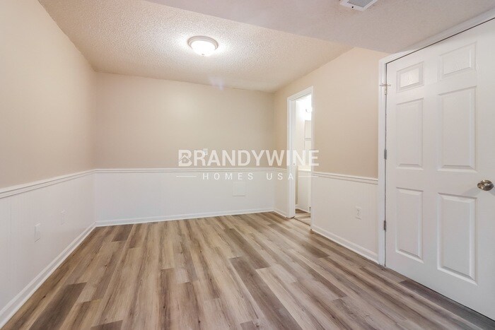 Building Photo - 506 Broadway St