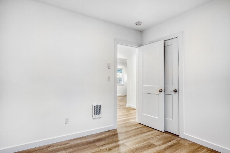 Building Photo - 1022 Parkway Dr NW