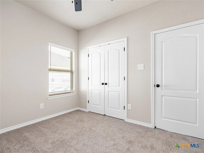 Building Photo - 602 Dred Roger Circle