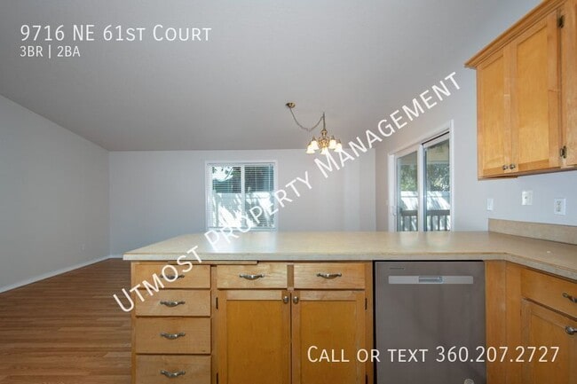 Building Photo - 9716 NE 61st Ct