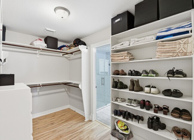 Building Photo - 43 Regency Pt